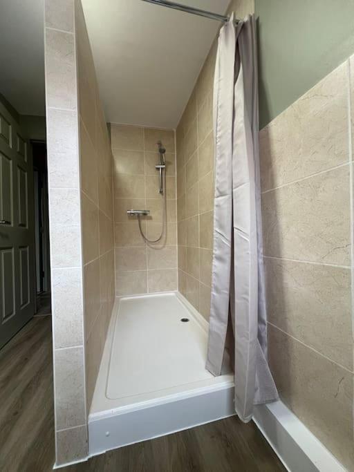 Apartament The Rose- Grd Floor, 2-5 Beds, Smarttv, Uni, Tram, M250 Fibre Nottingham Zewnętrze zdjęcie