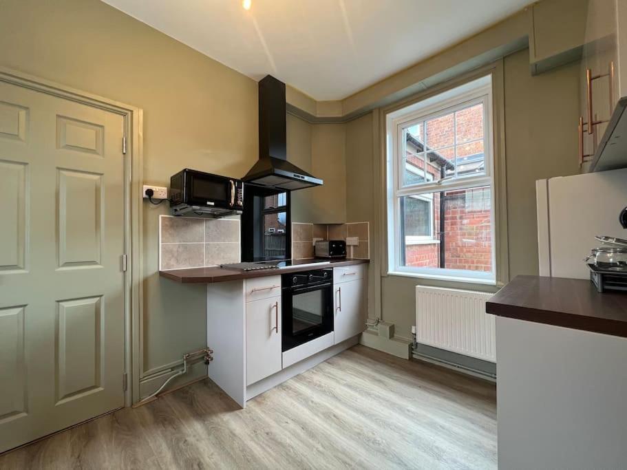 Apartament The Rose- Grd Floor, 2-5 Beds, Smarttv, Uni, Tram, M250 Fibre Nottingham Zewnętrze zdjęcie