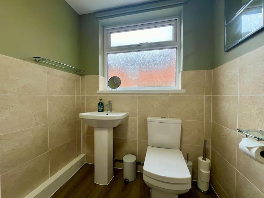 Apartament The Rose- Grd Floor, 2-5 Beds, Smarttv, Uni, Tram, M250 Fibre Nottingham Zewnętrze zdjęcie